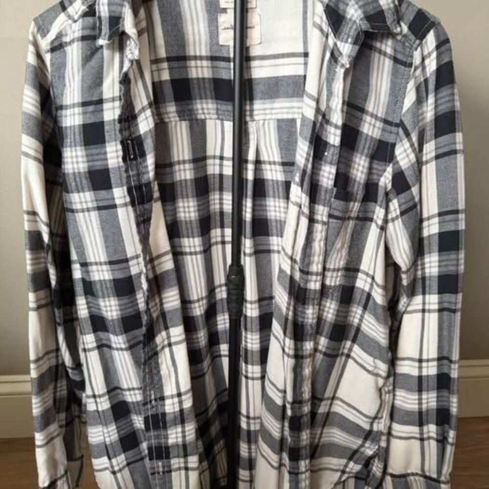 American Eagle Black & White Flannel